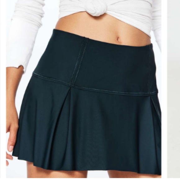 lululemon athletica Dresses & Skirts - Lululemon Tall Lost in Pace Skirt in Submarine